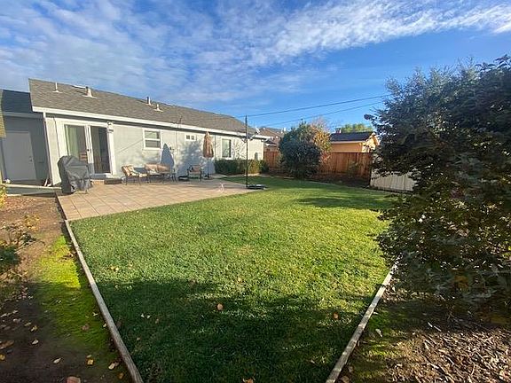 4th image of 15400 Charmeran Ave