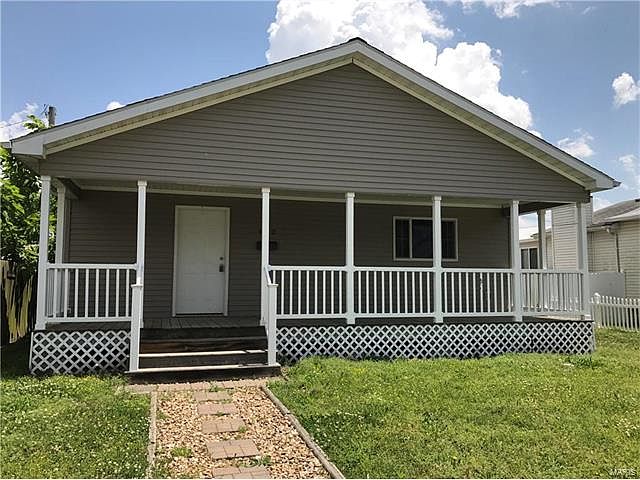 1st image of 622 Bowman Ave