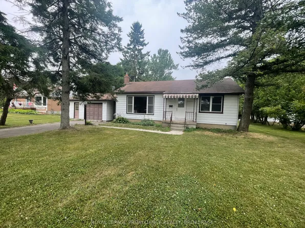 462 Coronation Blvd, Loyalist, ON K7M 5P9