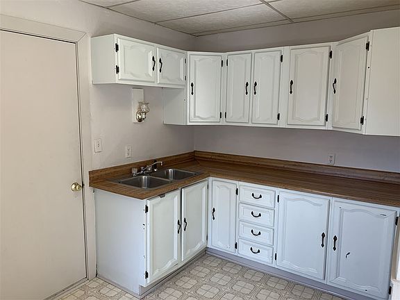 5th image of 311 Pearl St