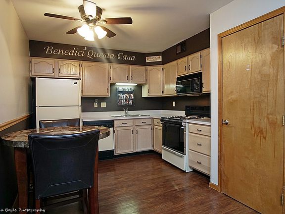 5th image of 3603 Timberbridge Dr APT D