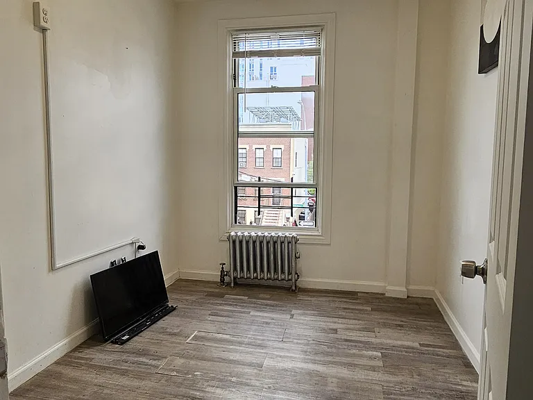 985 Herkimer St #TOPFLOOR — Photo 11