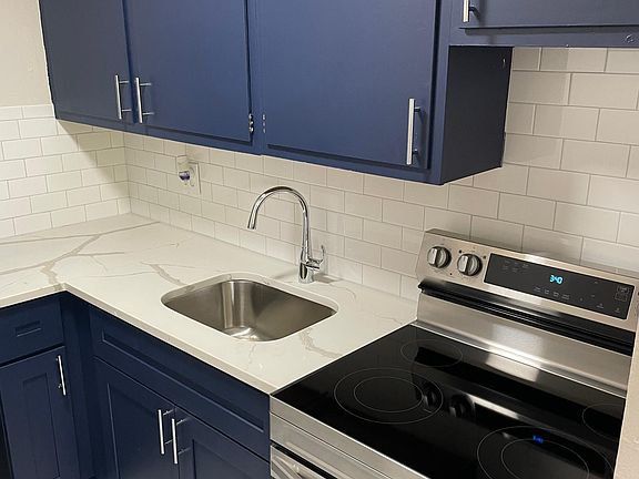 2nd image of 407-5438 Delmar Blvd