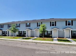 8413 McGirts Village Ln, Jacksonville, FL 32210