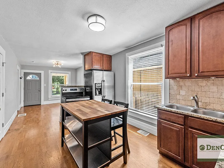 2403 S Bannock St — Photo 9