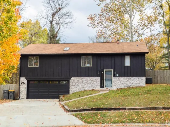 1824 E Thornton Dr, Bloomington, IN 47401