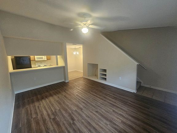 5th image of 2738 W Tharpe St APT 2103