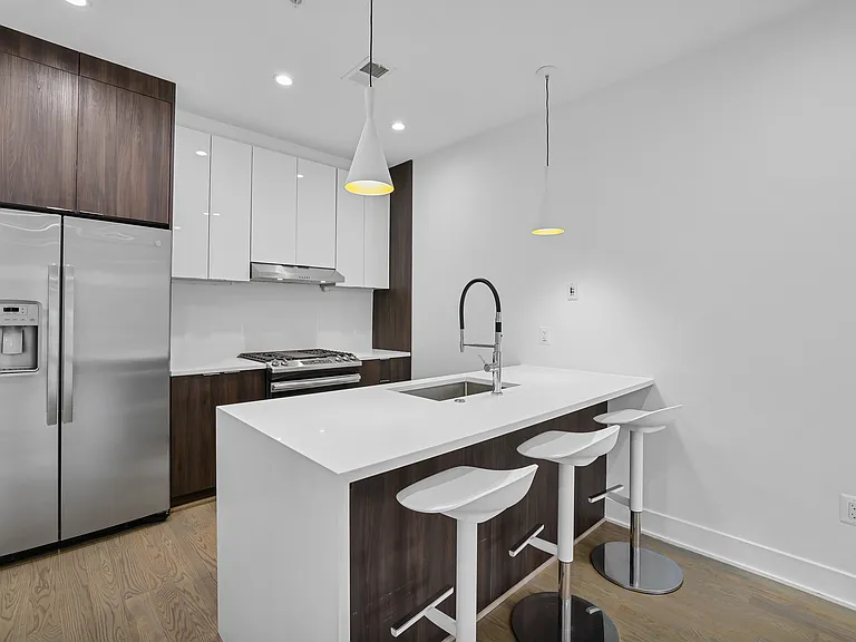 1220 Potomac Ave SE #3 — Photo 5
