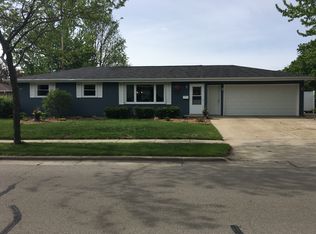 209 Wallace St, Combined Locks, WI 54113