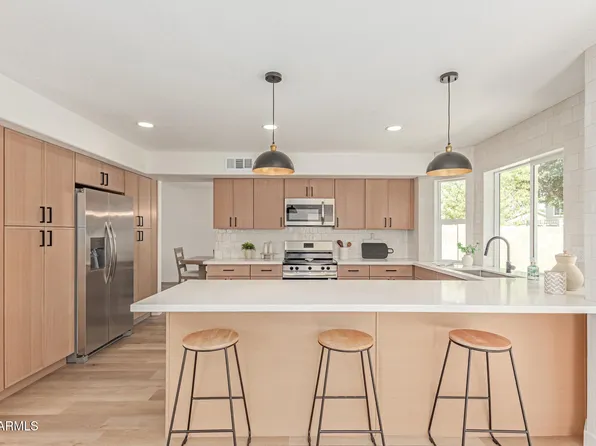 649 W ENSUENO Court, Gilbert, AZ 85233