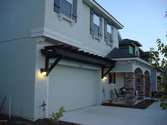 3rd image of 6827 Stoneheath Ln