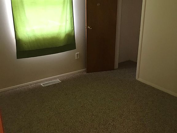 5th image of 3415 Winhaven Dr