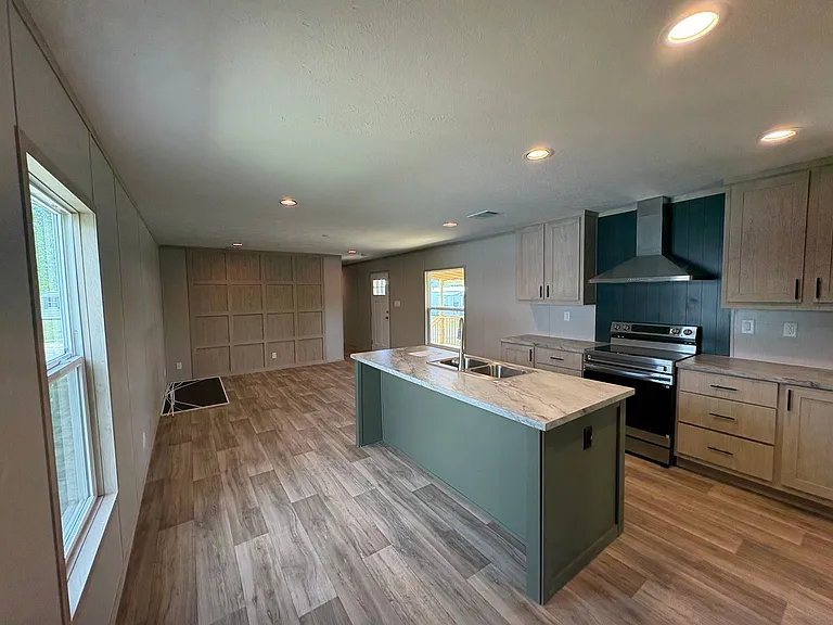 1128 S Gay Ave — Photo 46