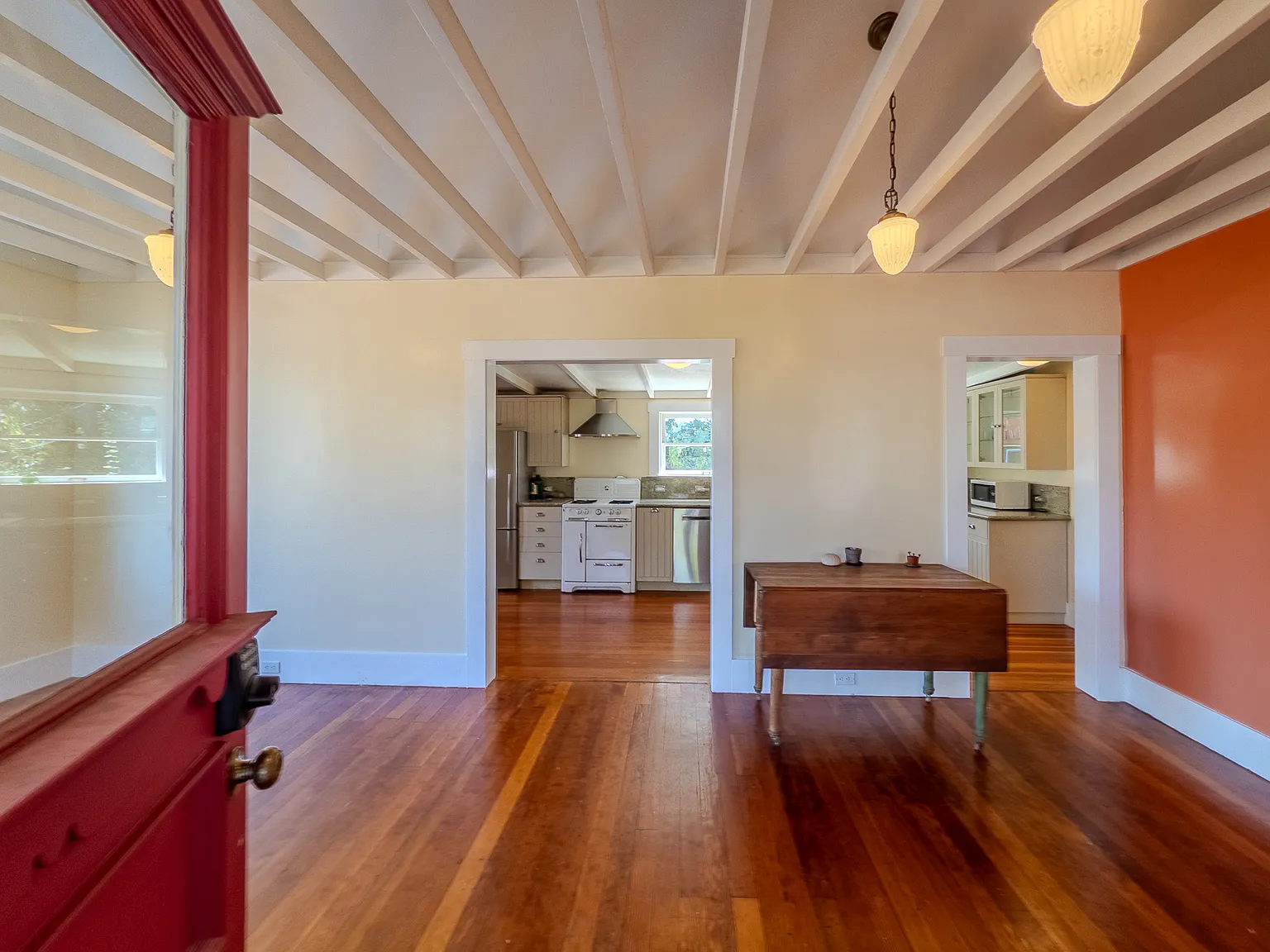 4 bed, 2.5 bath, 1363 sqft, $5,895 — Photo 2