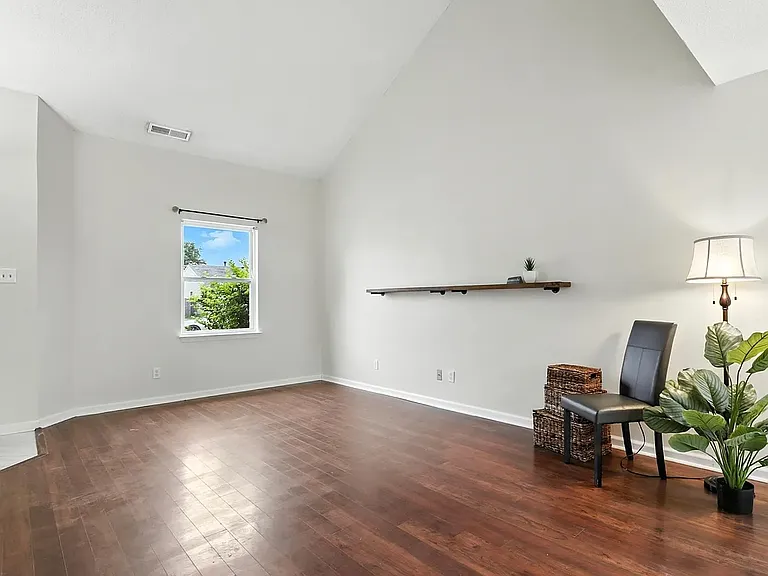 2433 Harvest Moon Dr — Photo 2