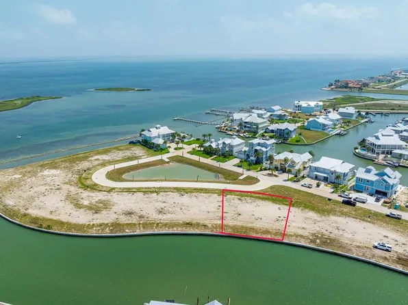 1022 N Isle Dr, Rockport, TX 78382