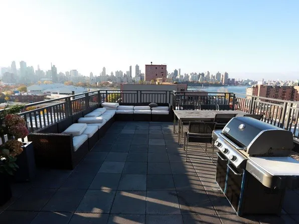 12-15 Broadway image 16 of 19