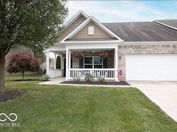 2nd image of 10877 Chapel Woods Blvd N
