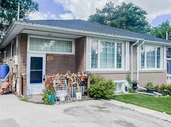 217 Septonne Ave, Newmarket, ON L3Y 2W5