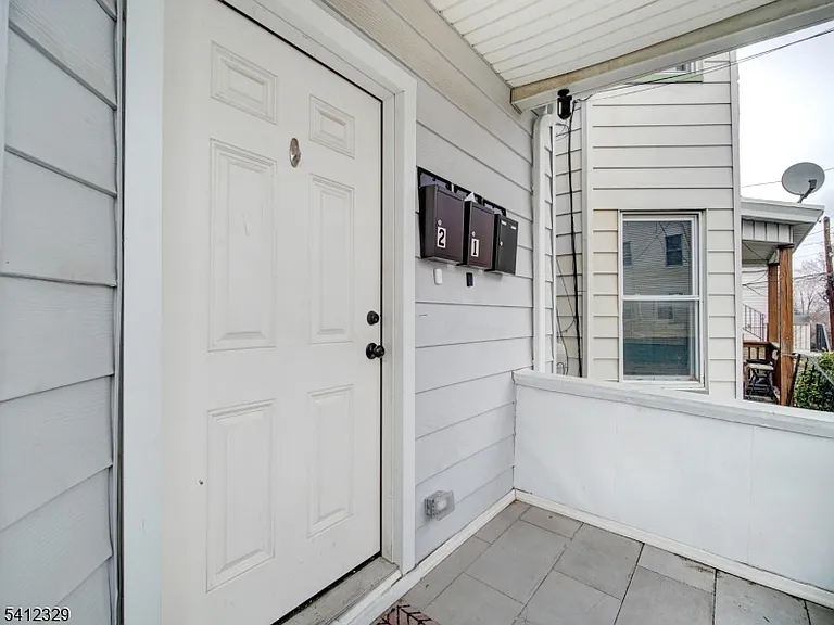 209 N 4th St — Photo 3