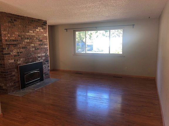 Living Room_01252020