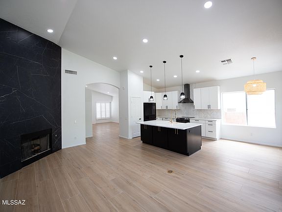 3rd image of 5161 N Whitehurst Pl