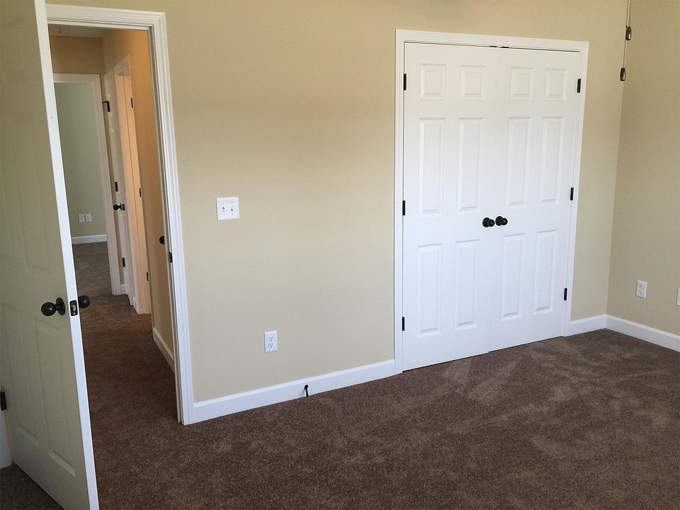 2nd image of 105 Essex Dr
