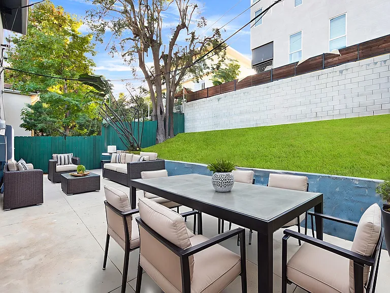 1849 S Beverly Glen Blvd #1/2 — Photo 17