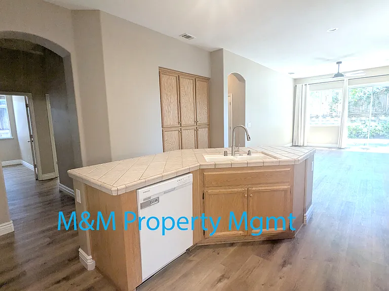 110 Trejo Way — Photo 5