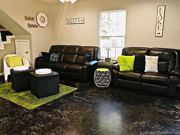 3rd image of 10902 Honey Creek Ln