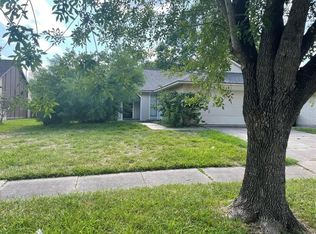 6814 Tara Dr, Richmond, TX 77469