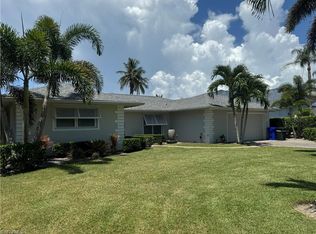 675 Wedge Dr, Naples, FL 34103