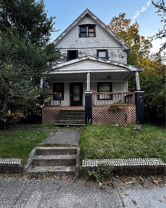 1st image of 3421 E 117th St