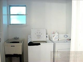4th image of 213 E Dunkin Cir