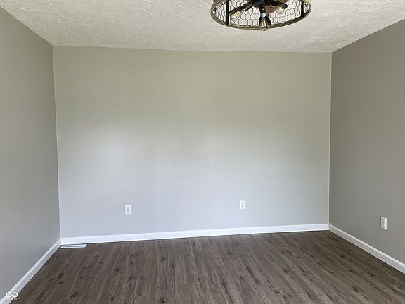 5th image of 4122 S 250 W