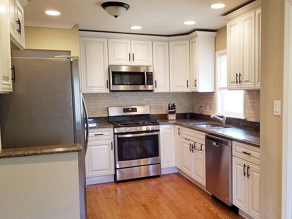 2nd image of 3821 N Washington St