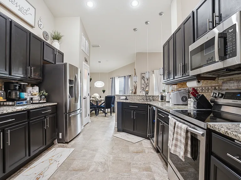 4937 SW 98th Pl — Photo 10