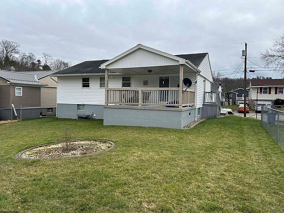 3rd image of 143 Seneca Dr
