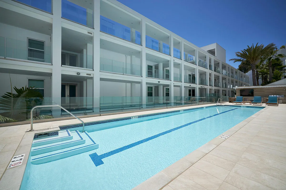 Building Photo - Sea View Villas