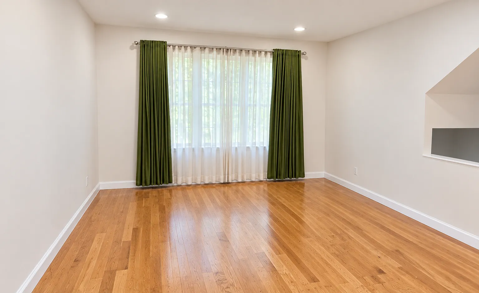 2 bed, 2.5 bath, 1750 sqft, $3,295 — Photo 3