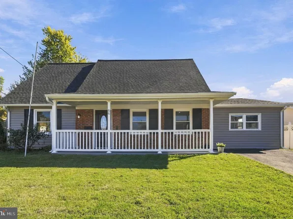 86 Medford Ln, Willingboro, NJ 08046