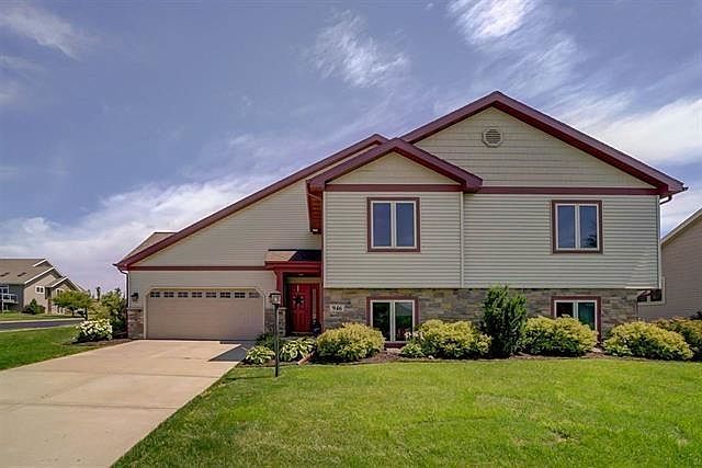 1st image of 946 Jenna Dr