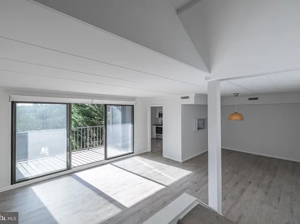 120 Roberts Ln APT 301, Alexandria, VA 22314