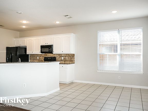 5th image of 9748 Brenden Dr