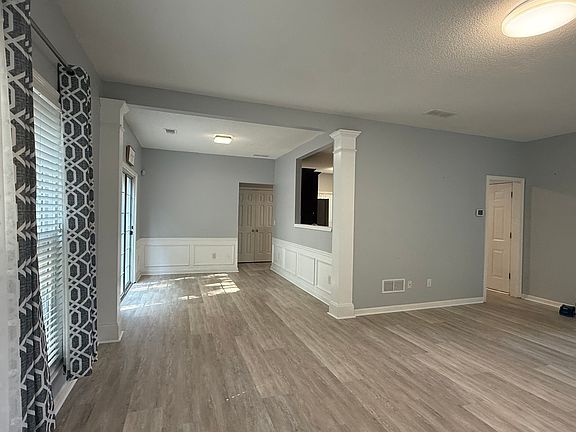 3rd image of 3402 Davenport Park Ln