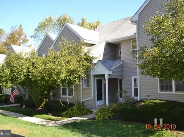 357 Cashel Ct #357, Aston, PA 19014