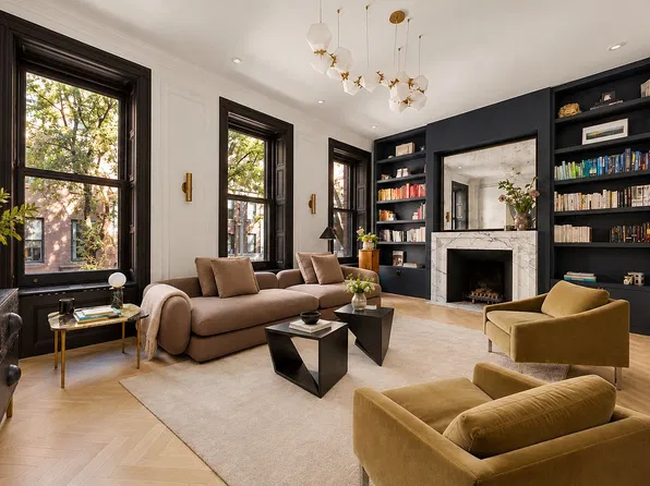 38 W 9th St APT 3, Manhattan, NY 10011