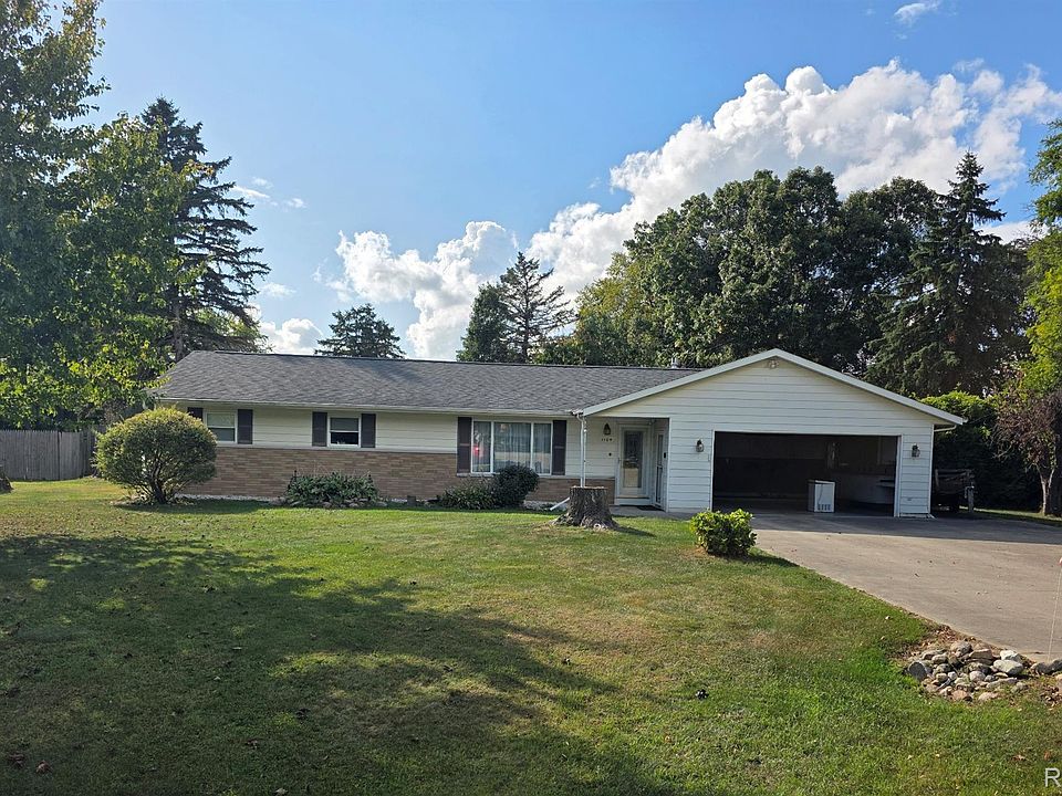 1st image of 1104 Gwen Dr