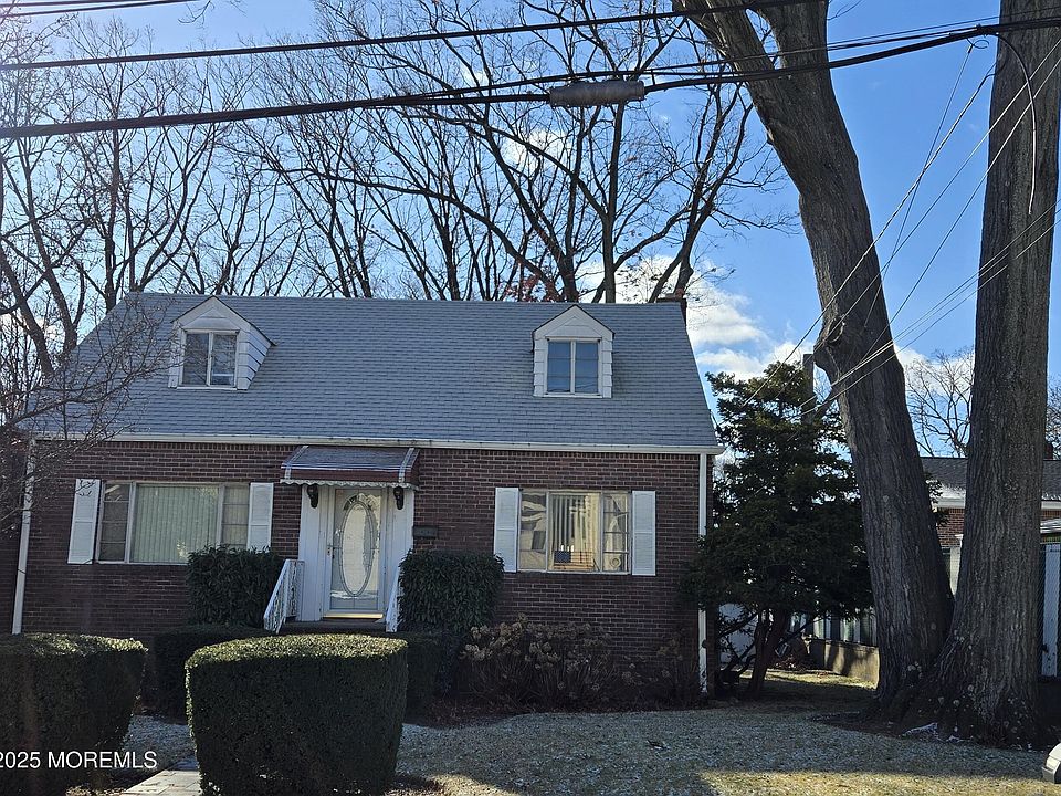 1st image of 310 Riverdale Drive