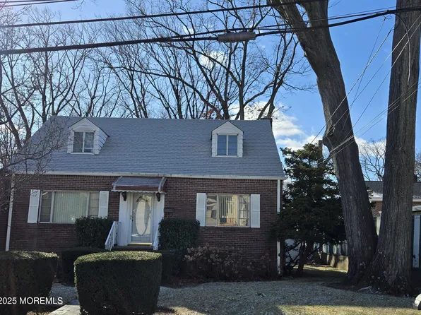 310 Riverdale Drive, Fort Lee, NJ 07024